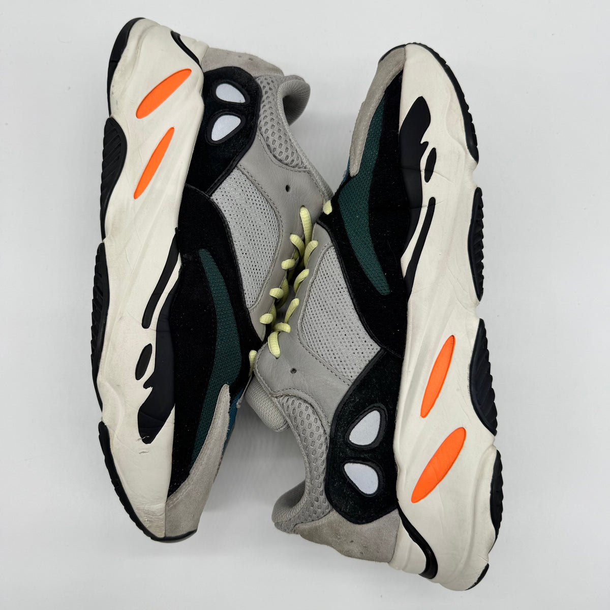 Adidas Yeezy Boost 700 Wave Runner