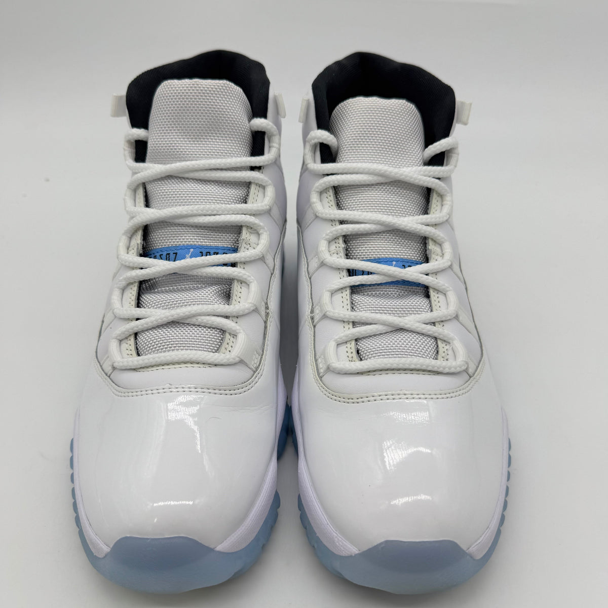 Jordan 11 Legend Blue (2024)