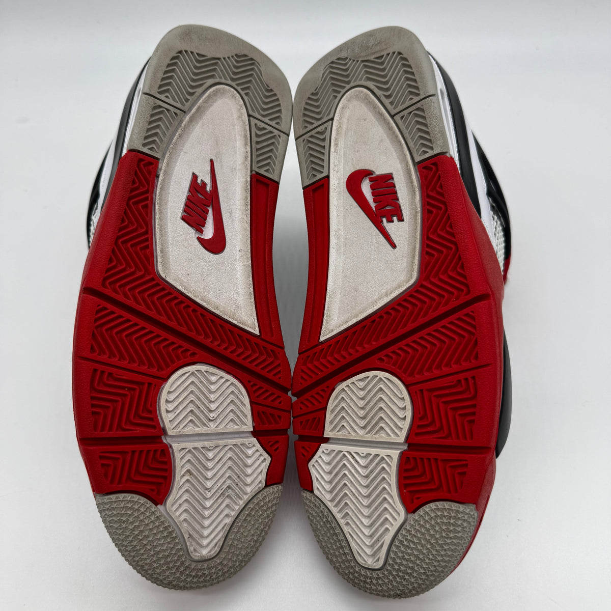 Jordan 4 Fire Red (2020)