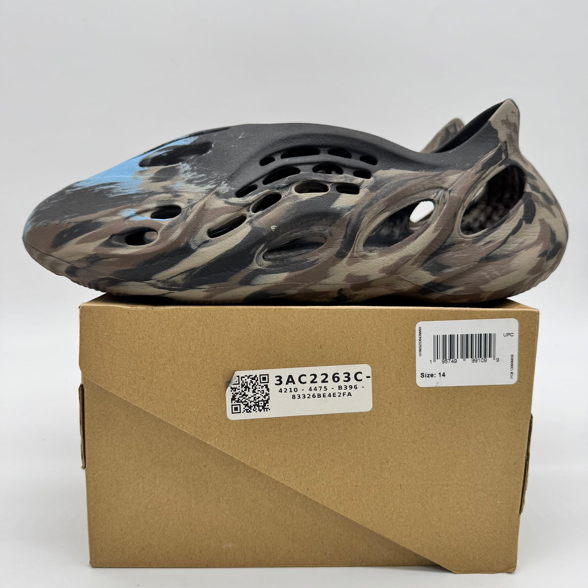 Adidas Yeezy Foam RNR MX Cinder
