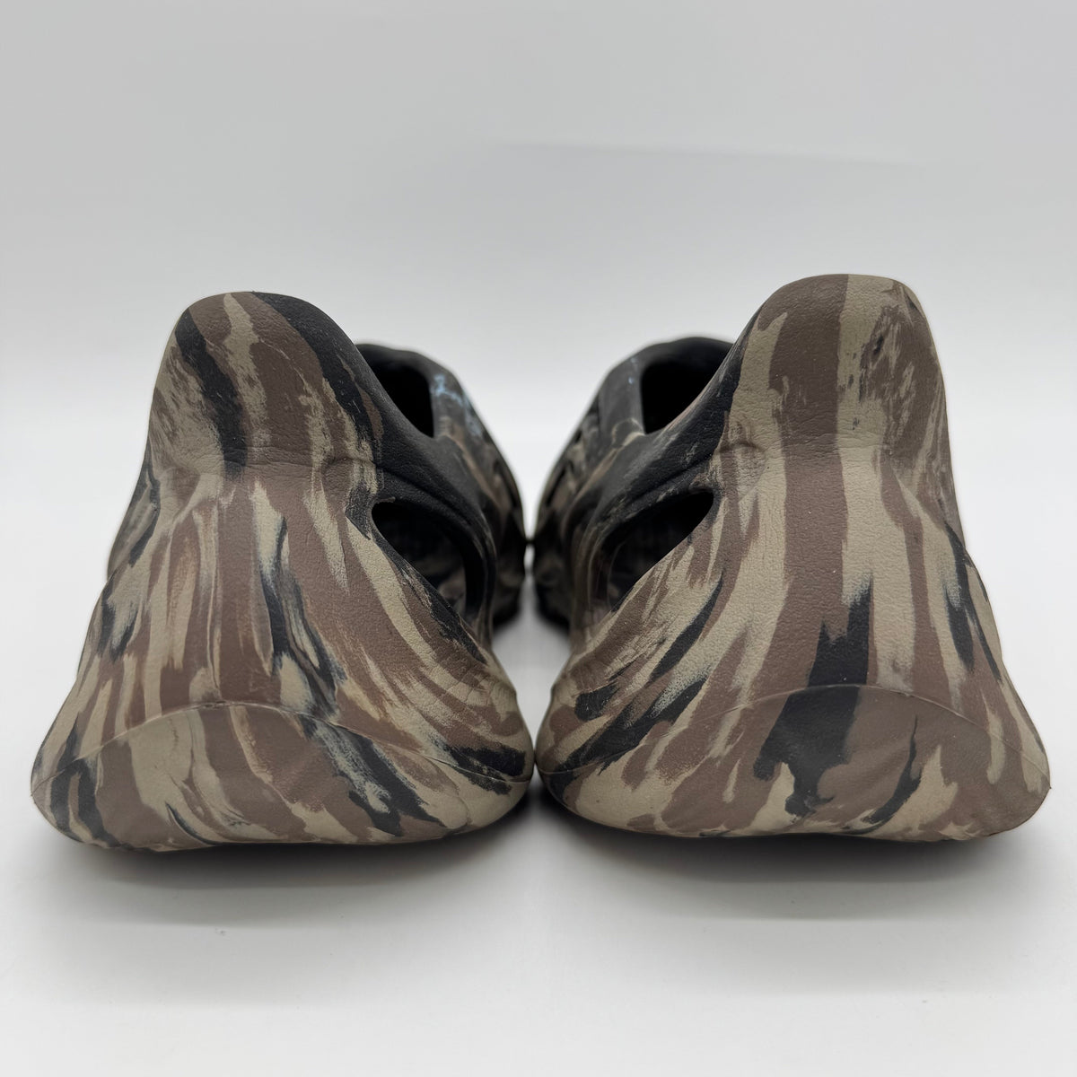 Adidas Yeezy Foam RNR MX Cinder