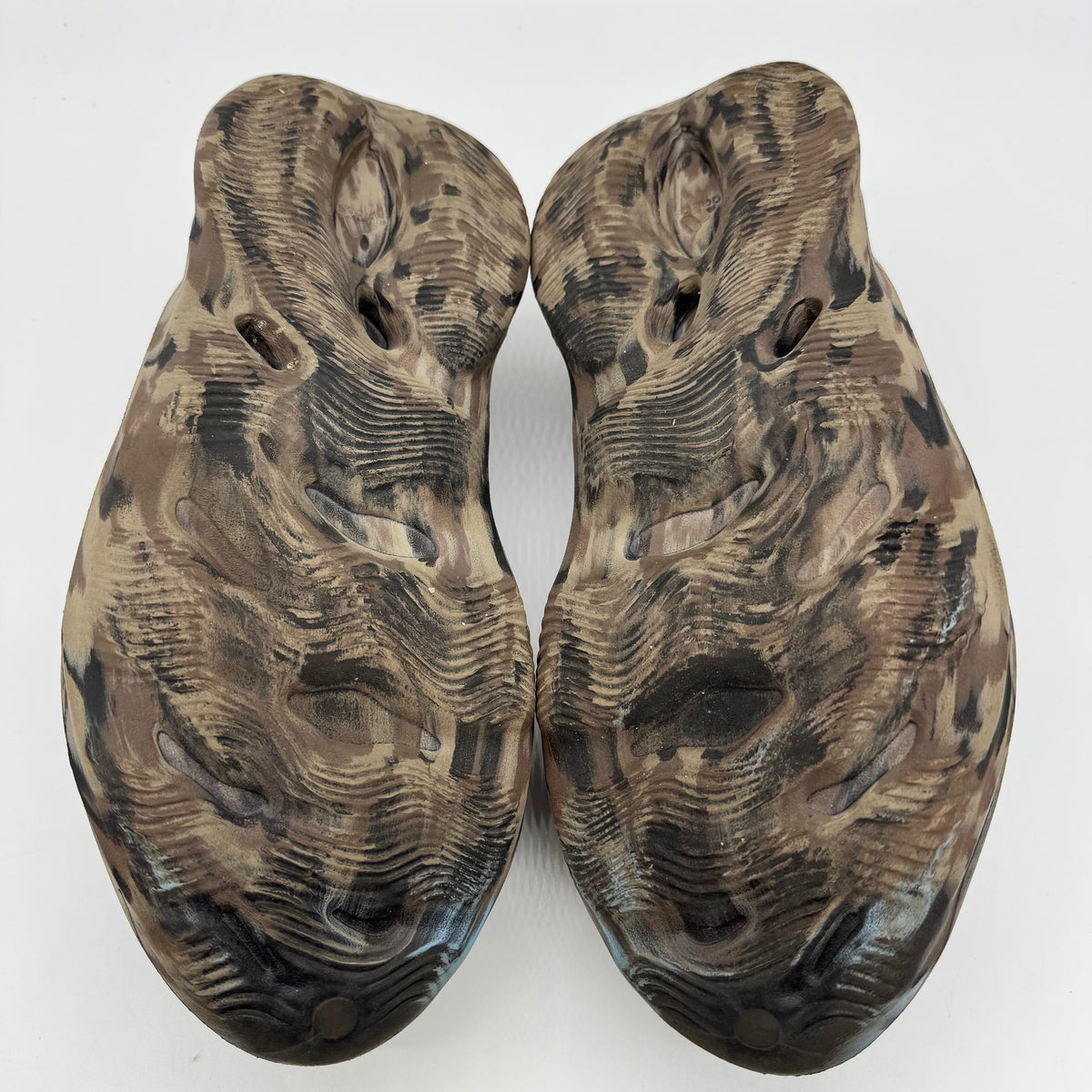 Adidas Yeezy Foam RNR MX Cinder