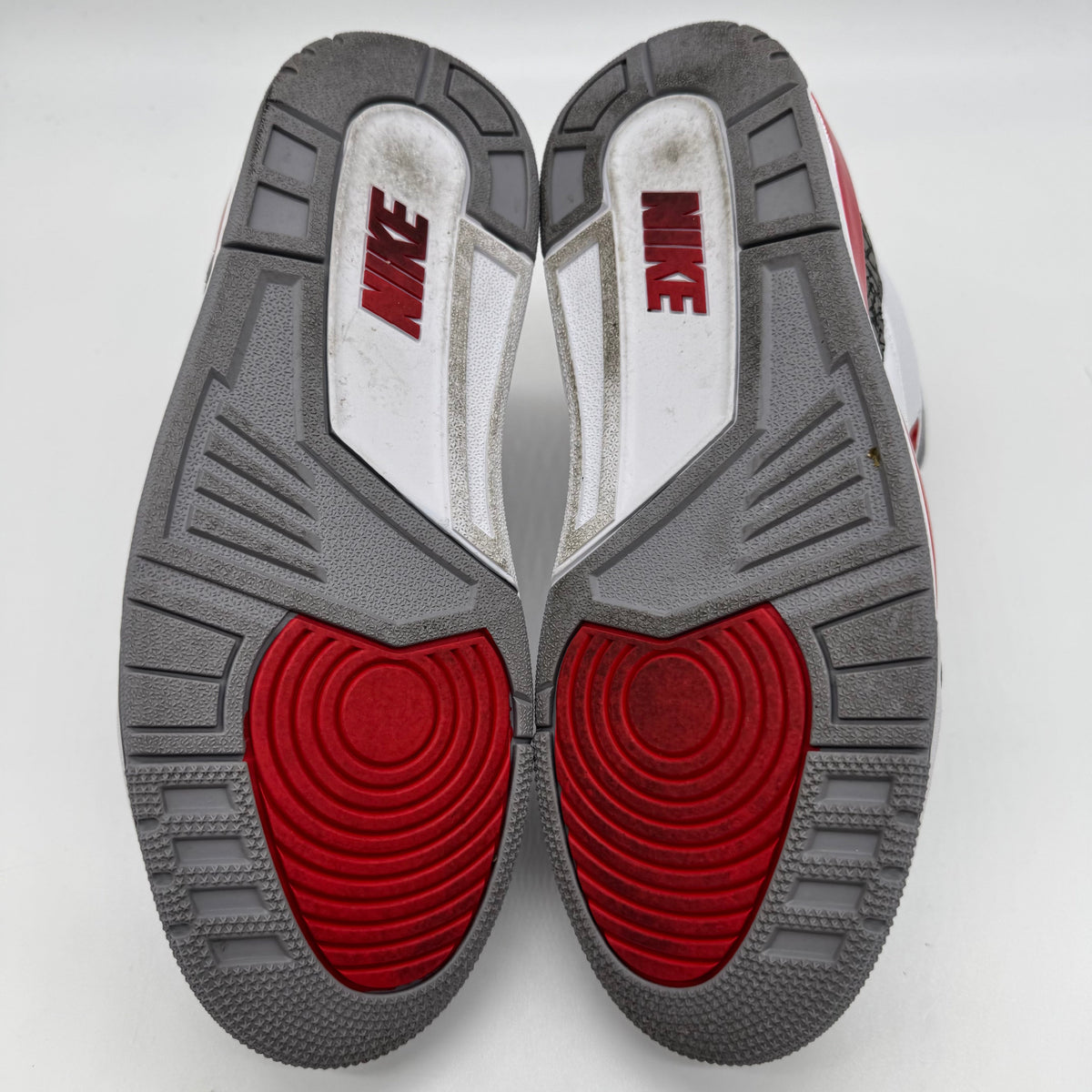 Jordan 3 Fire Red (2022)