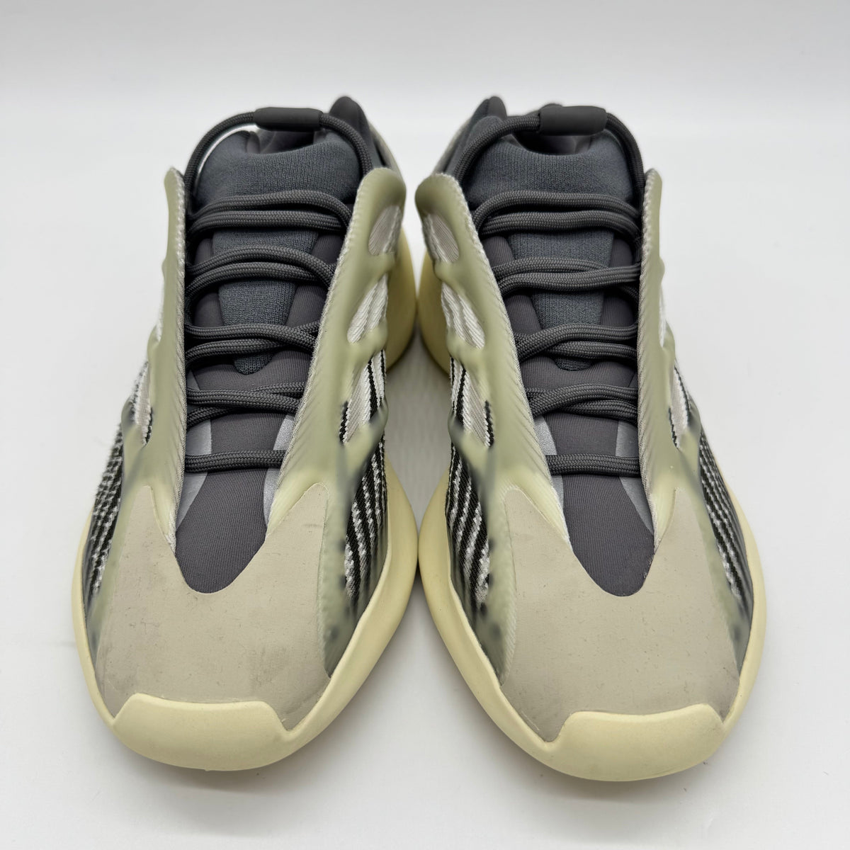 Adidas Yeezy 700 V3 Fade Salt