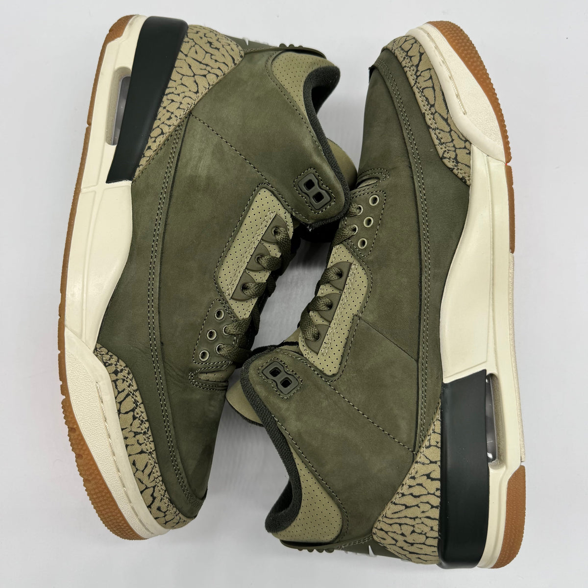 Jordan 3 Family Affair