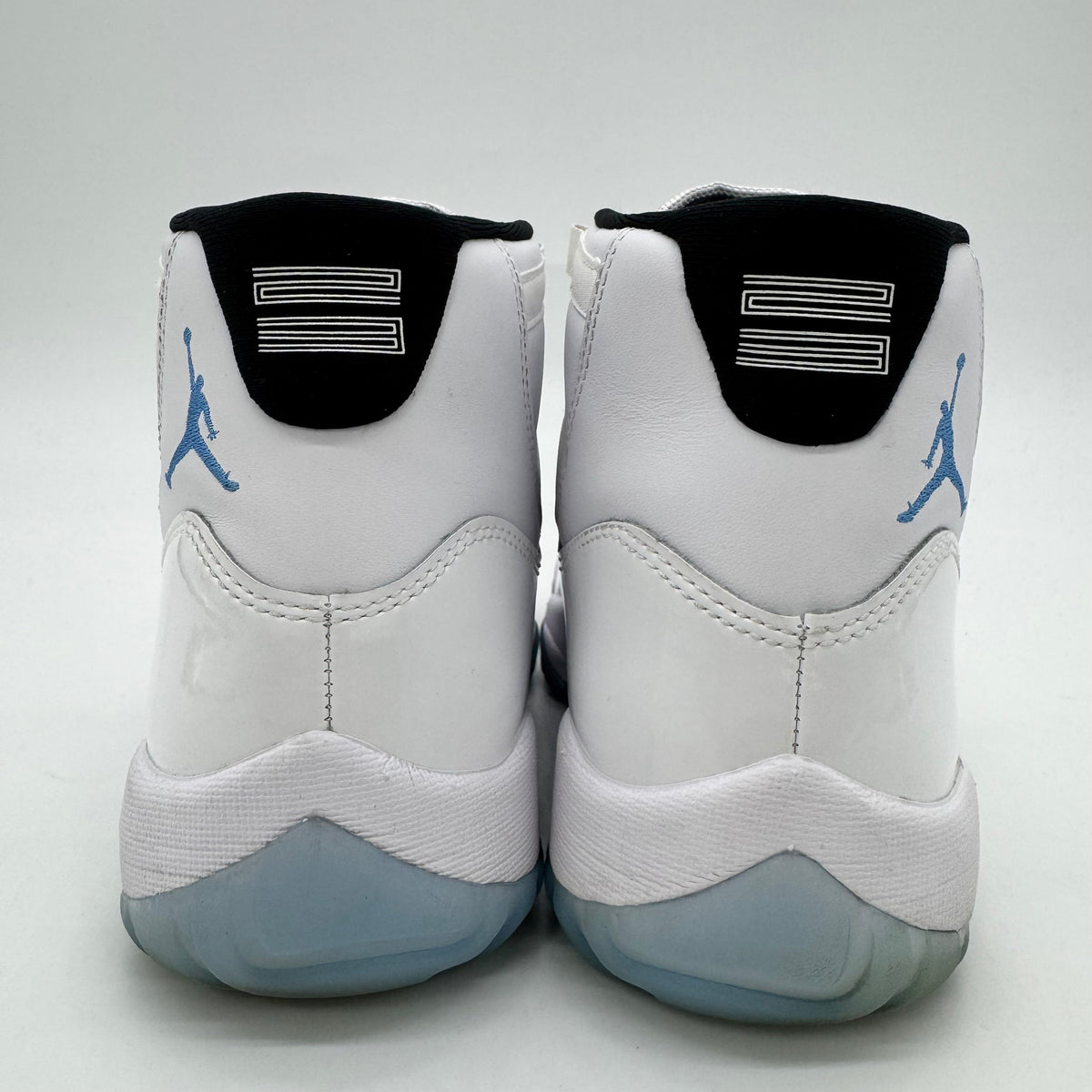 Jordan 11 Legend Blue (2024)