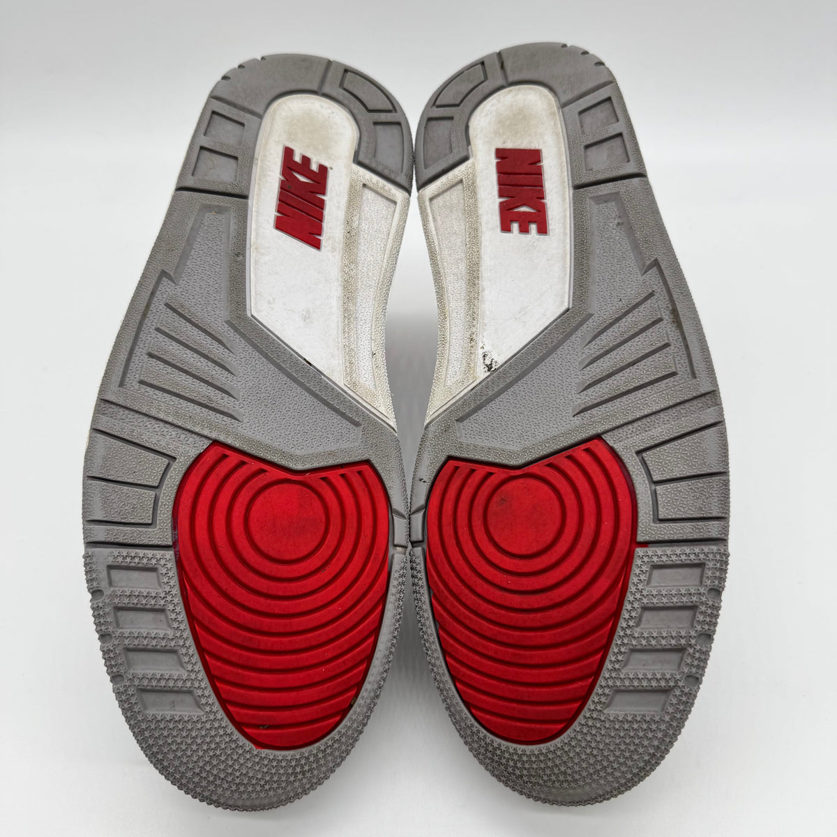 Jordan 3 Fire Red (2022)
