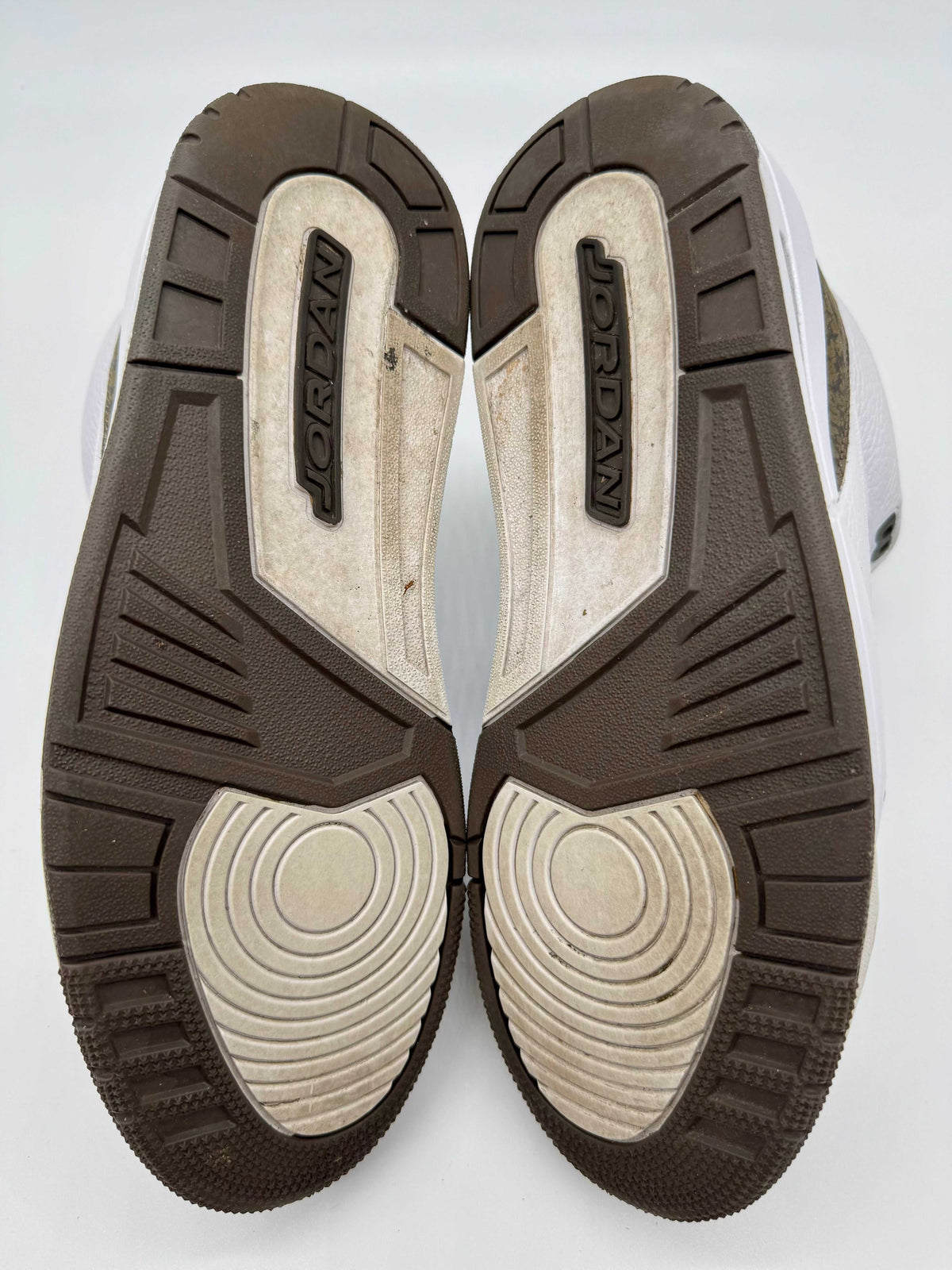 Jordan 3 Mocha (2018)
