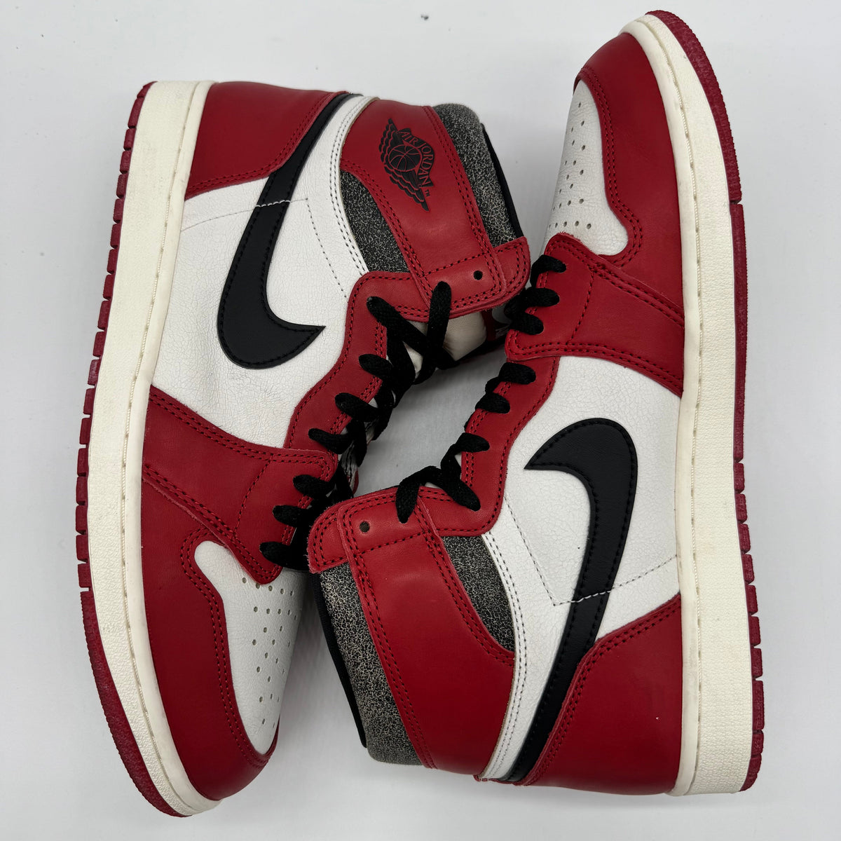 Jordan 1 High OG Chicago Lost and Found
