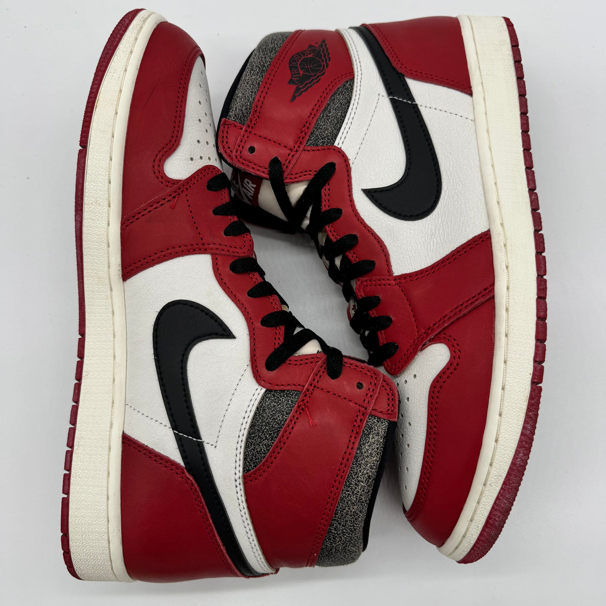 Jordan 1 High OG Chicago Lost and Found