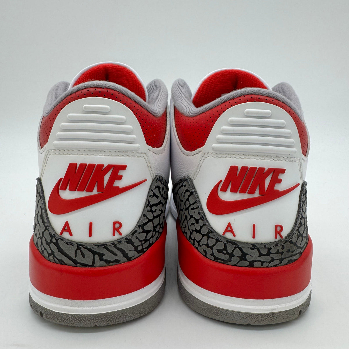 Jordan 3 Fire Red (2022)