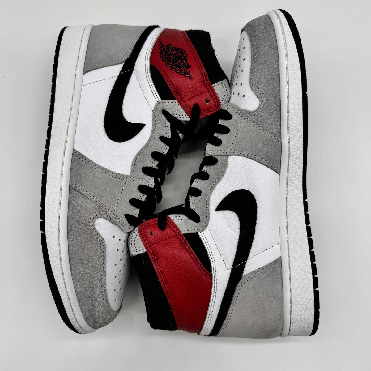 Jordan 1 High Light Smoke Grey