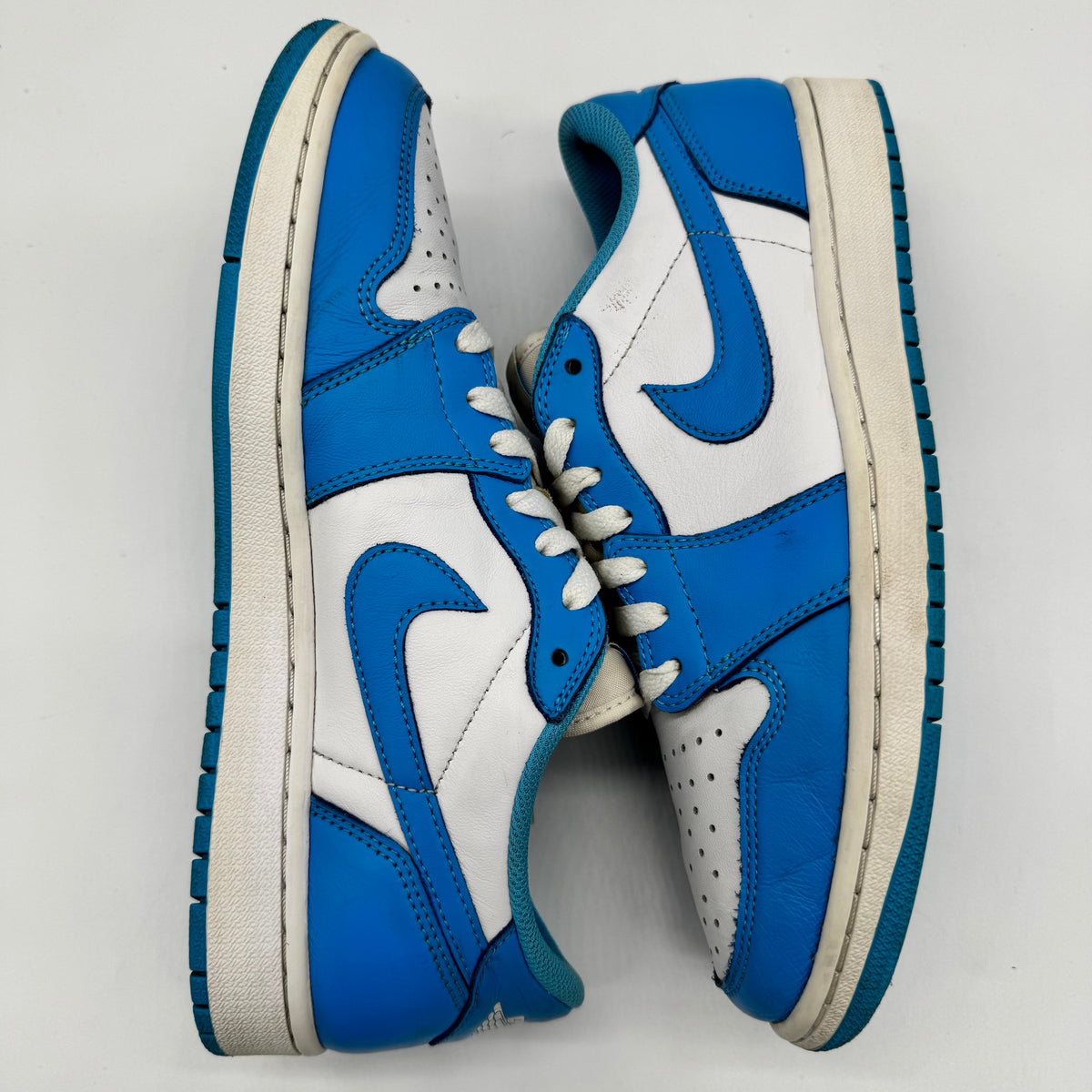 Jordan 1 Low SB UNC