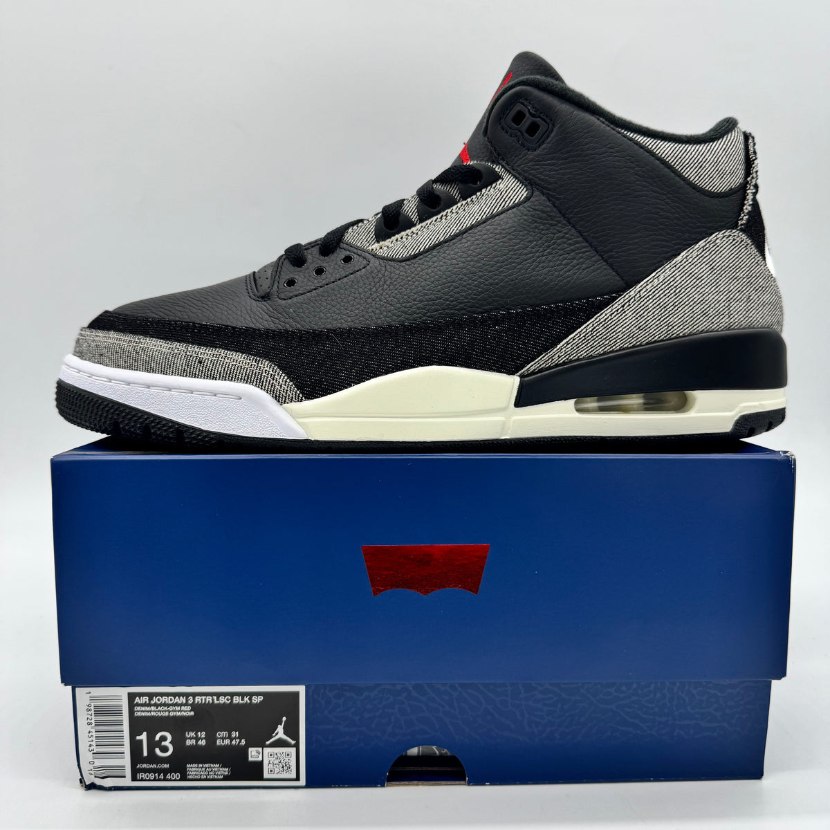 Jordan 3 Levi's Black