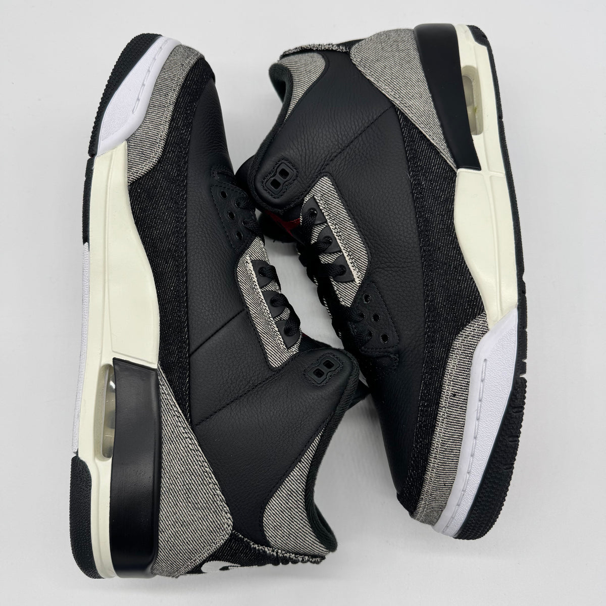 Jordan 3 Levi's Black