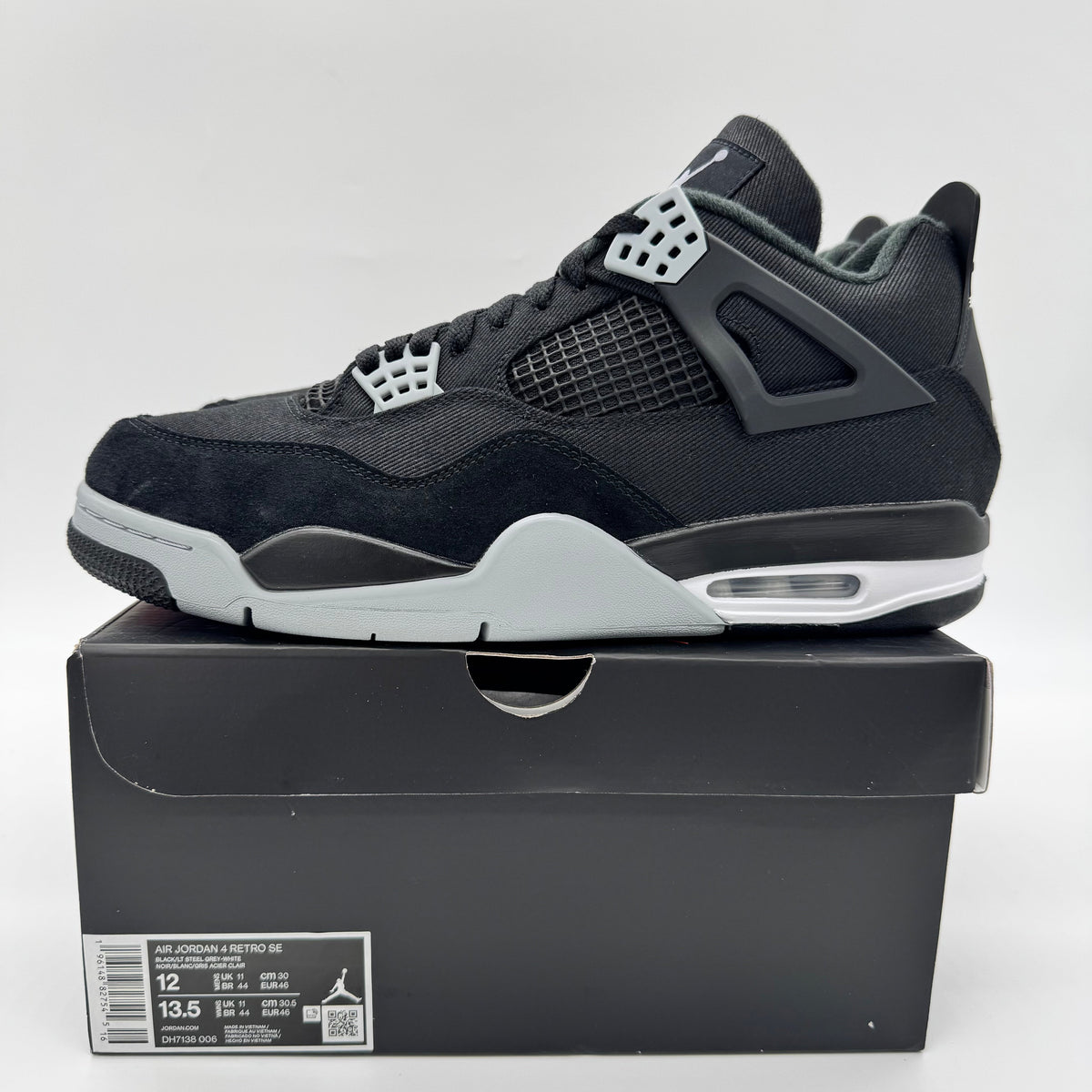 Jordan 4 Black Canvas