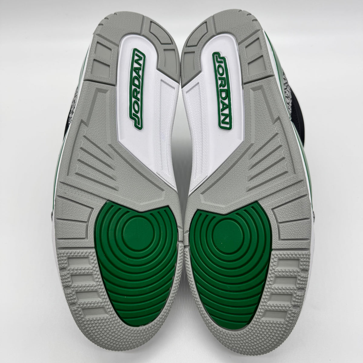 Jordan 3 Pine Green