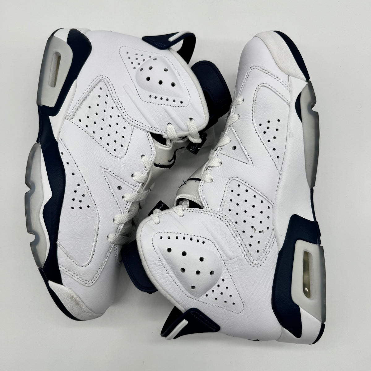 Jordan 6 Midnight Navy (2022)