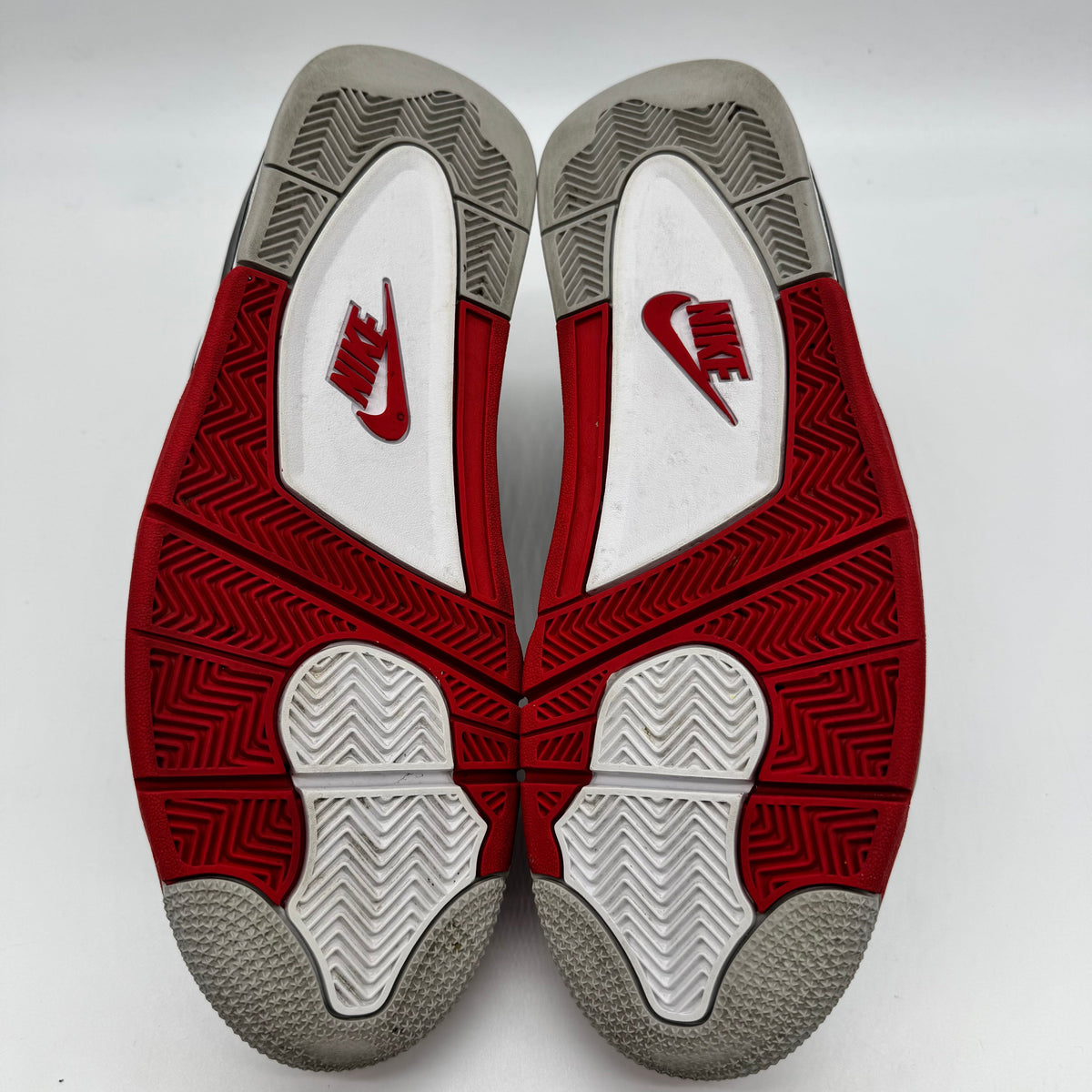 Jordan 4 Fire Red (2020)