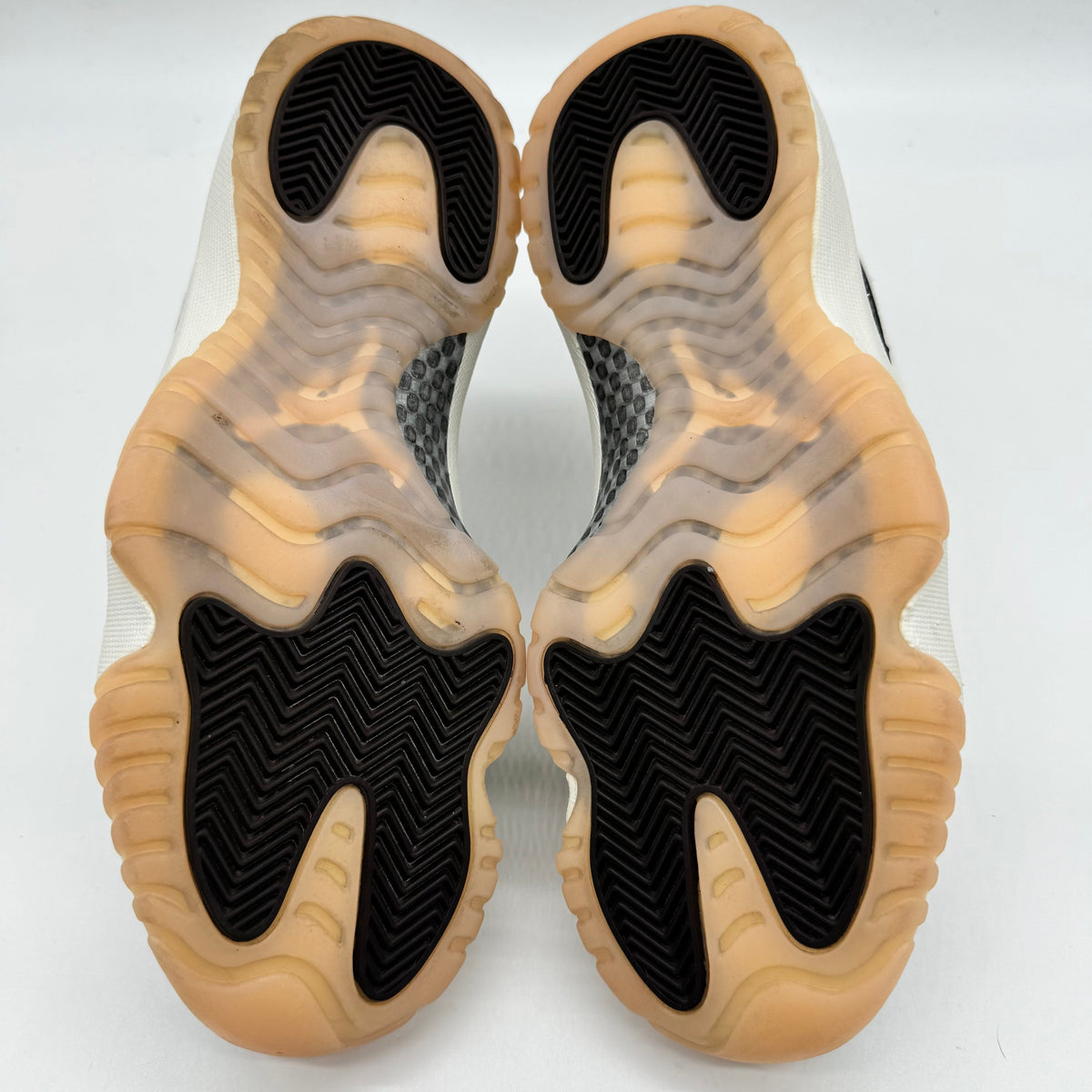 Jordan 11 Neapolitan (Women's)