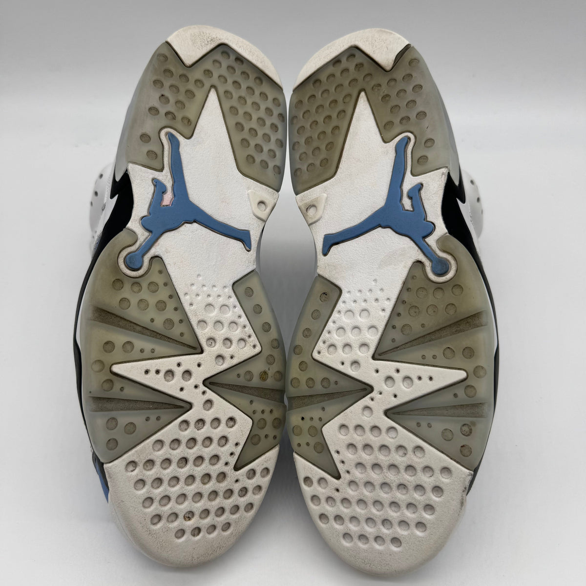 Jordan 6 UNC White