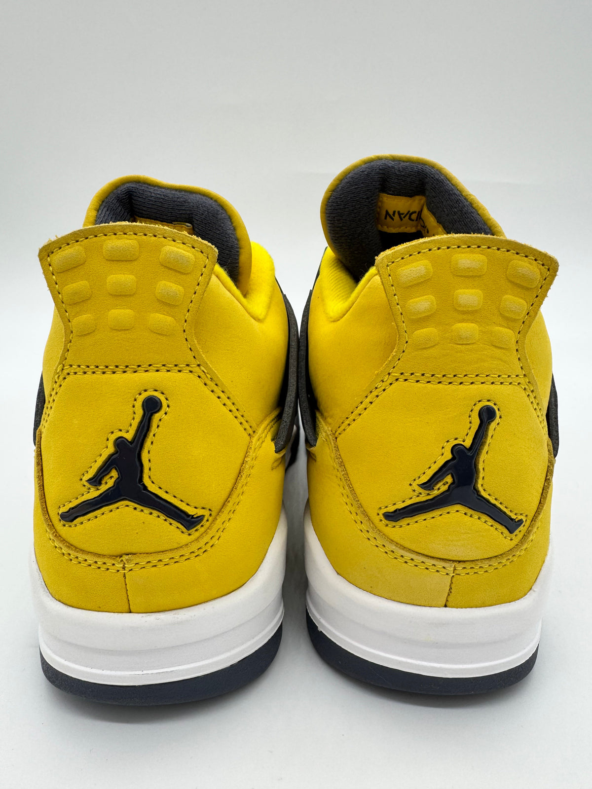 Jordan 4 Lightning (2021)
