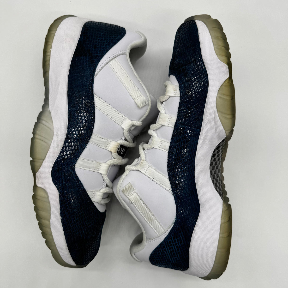 Jordan 11 Low Snake Navy (2019)