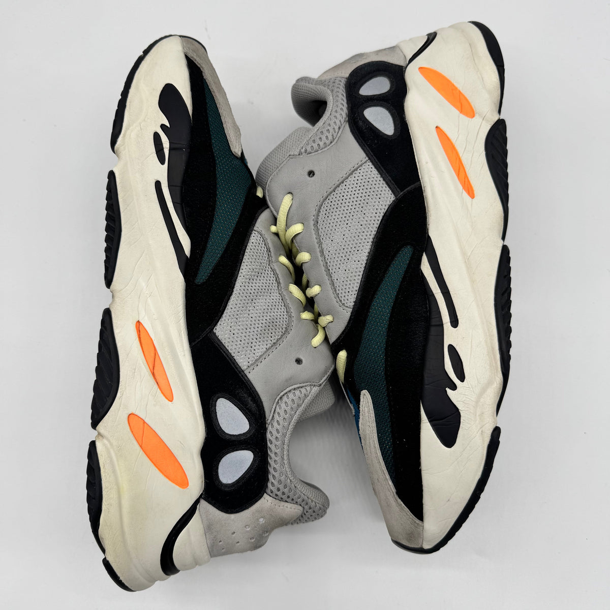 Adidas Yeezy Boost 700 Wave Runner