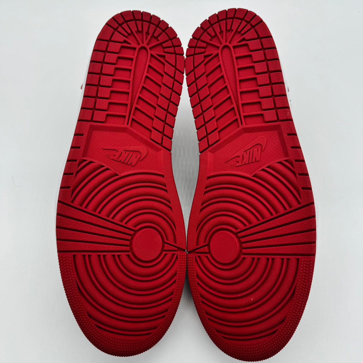 Jordan 1 Low Aleternate Bred Toe