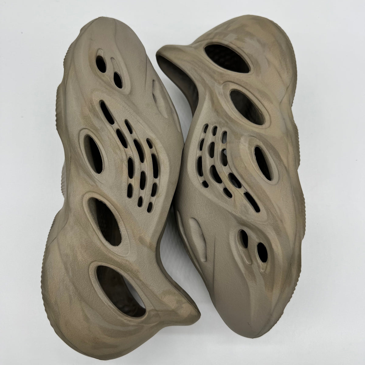 Adidas Yeezy Foam RNNR Stone Sage