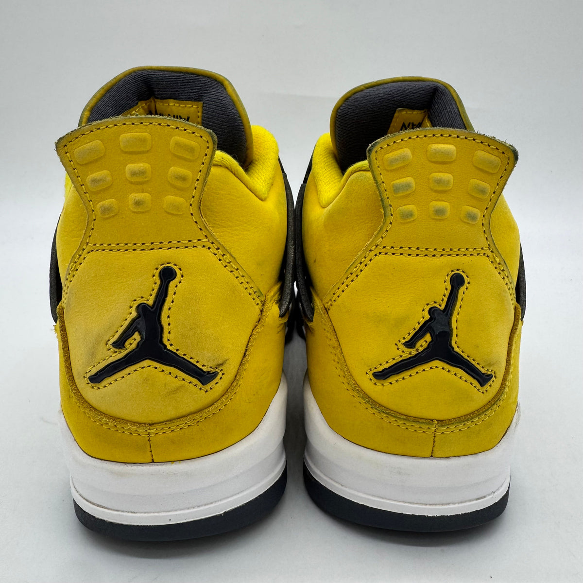 Jordan 4 Lightning (2021)