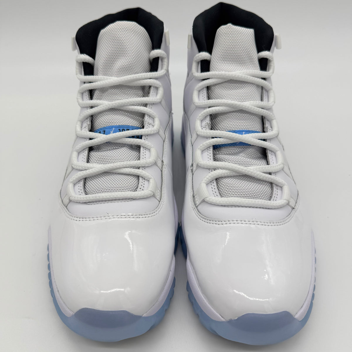 Jordan 11 Legend Blue (2024)