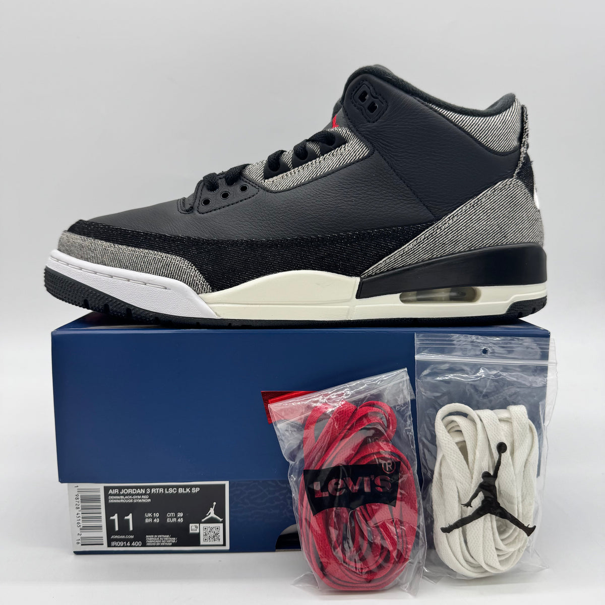 Jordan 3 Levi's Black