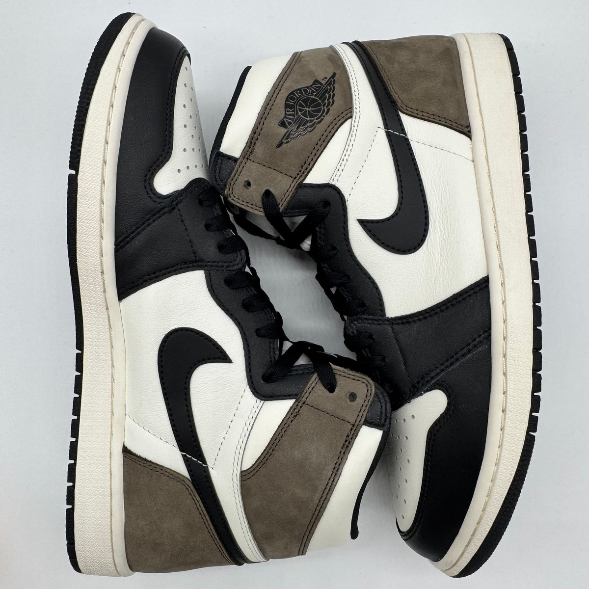 Jordan 1 High Dark Mocha