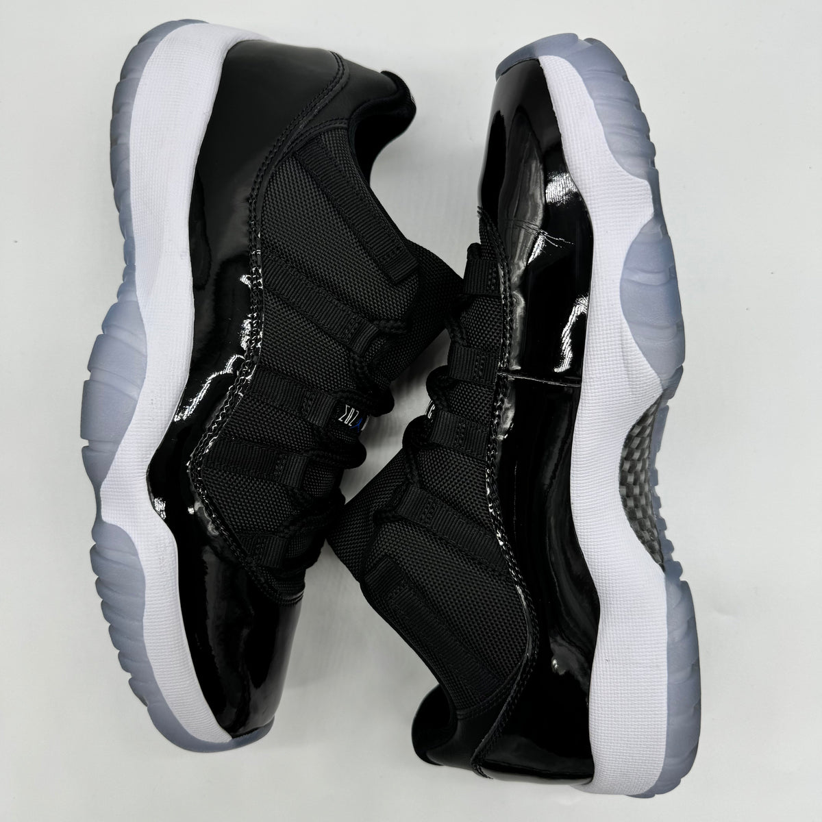 Jordan 11 Low Space Jam