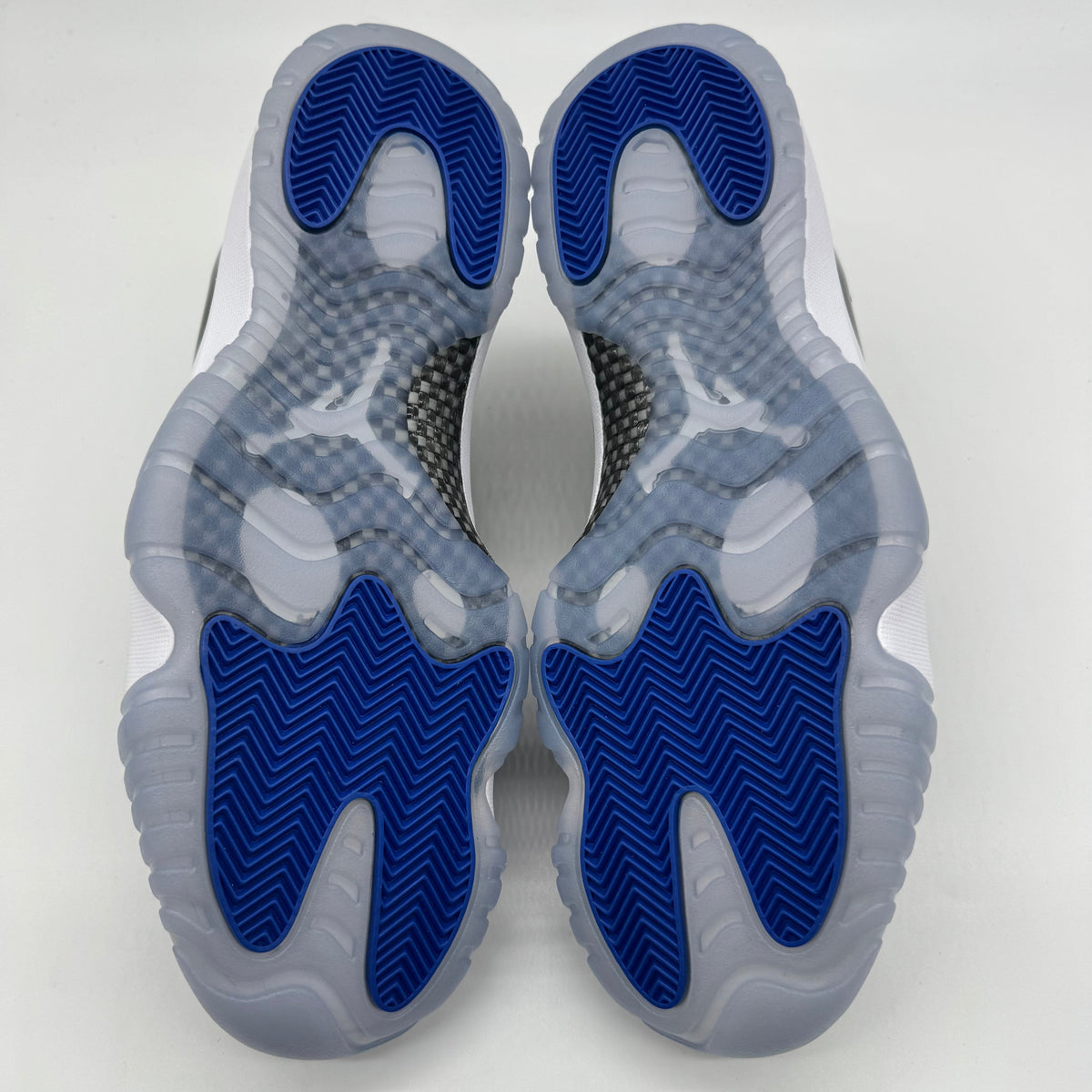 Jordan 11 Low Space Jam