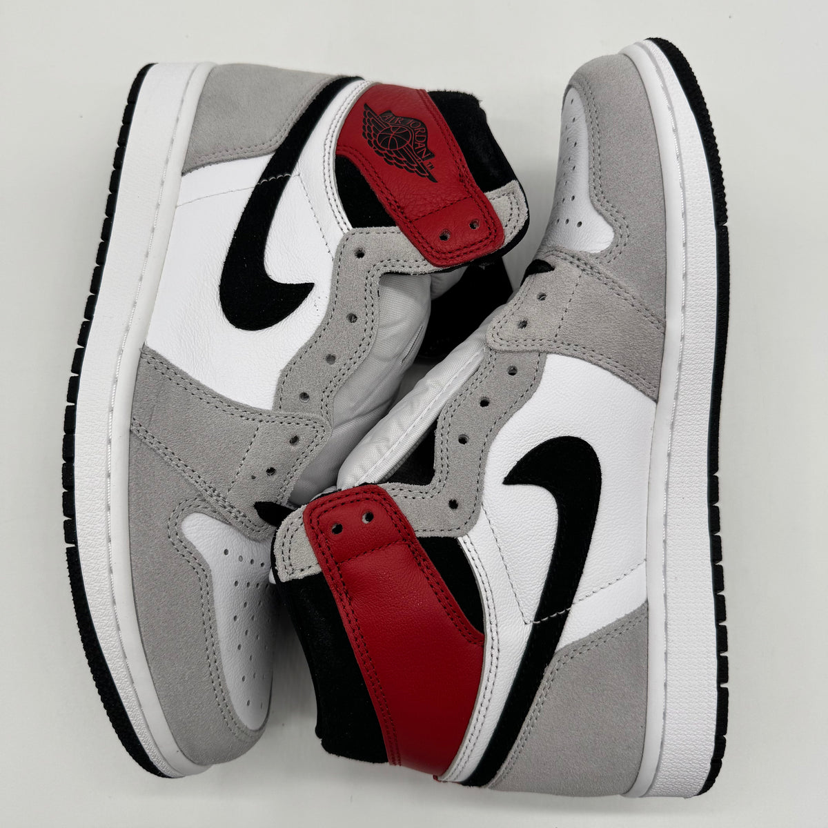 Jordan 1 High Light Smoke Grey