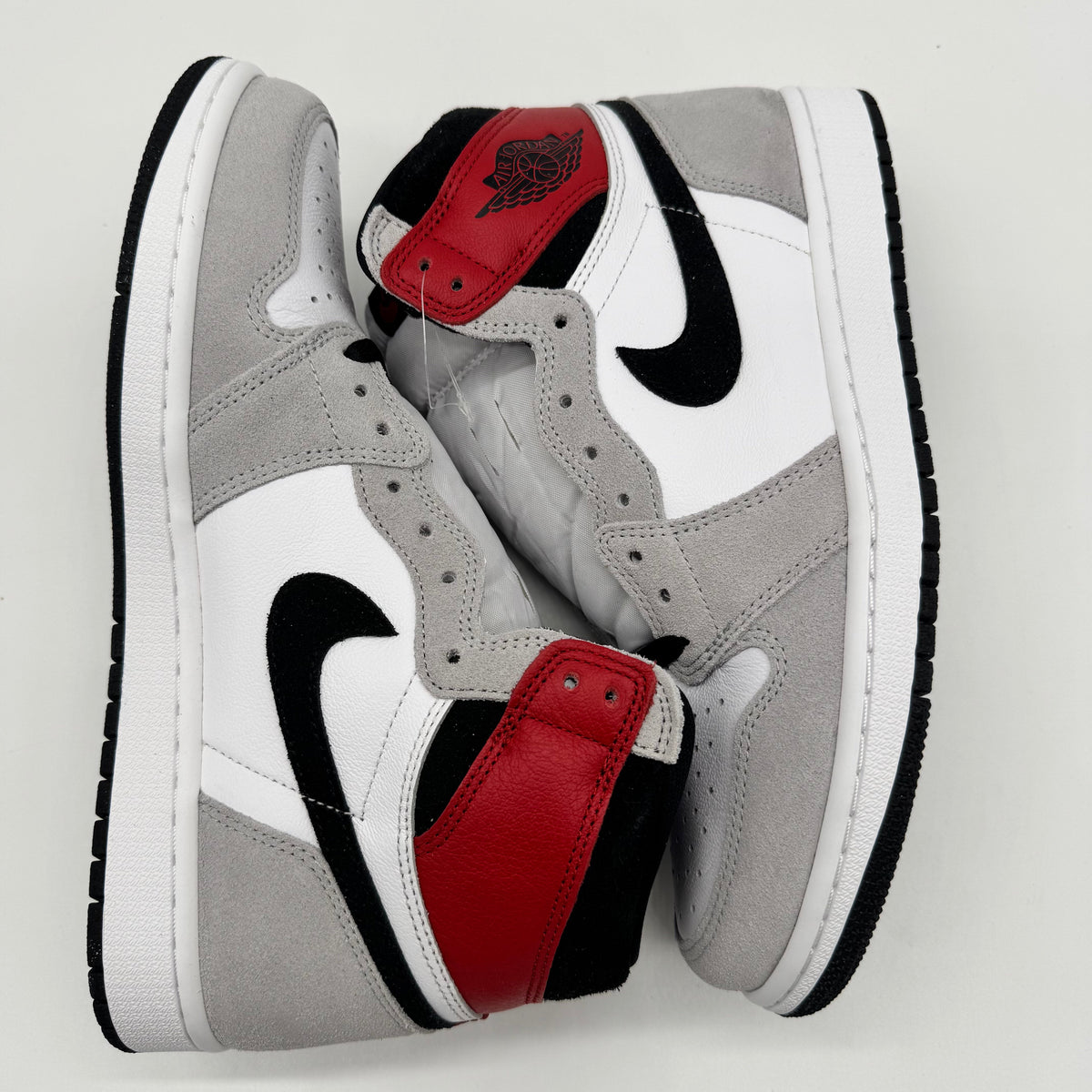 Jordan 1 High Light Smoke Grey