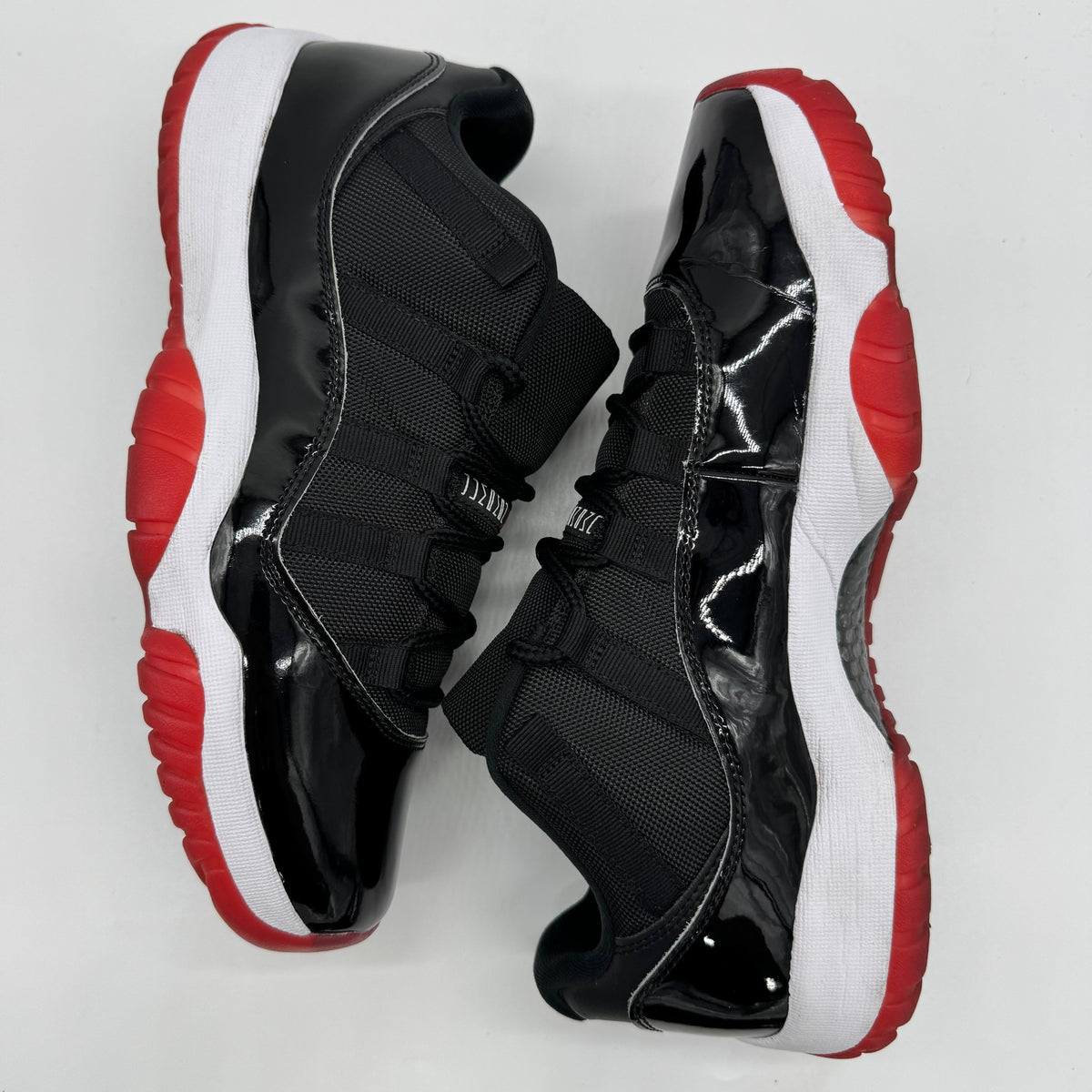 Jordan 11 low Bred (2025)