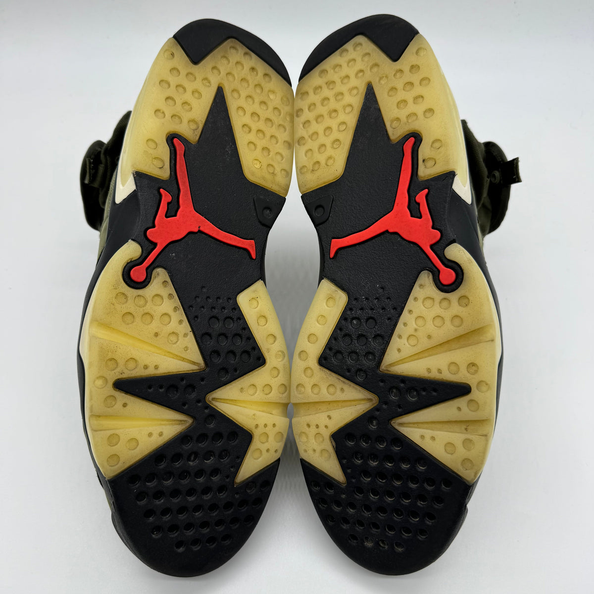 Jordan 6 Travis Scott