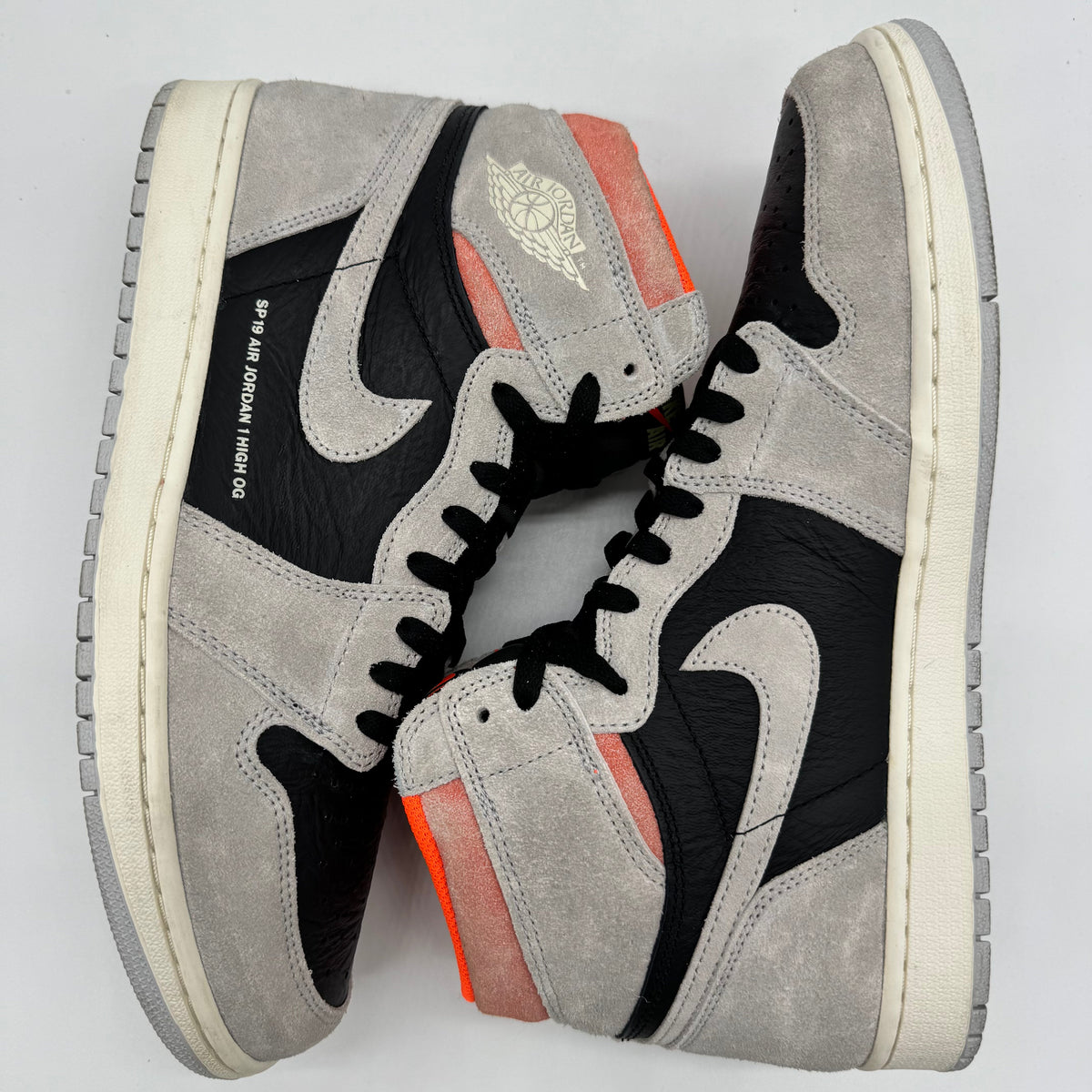 Jordan 1 High Neutral Grey Hyper Crimson
