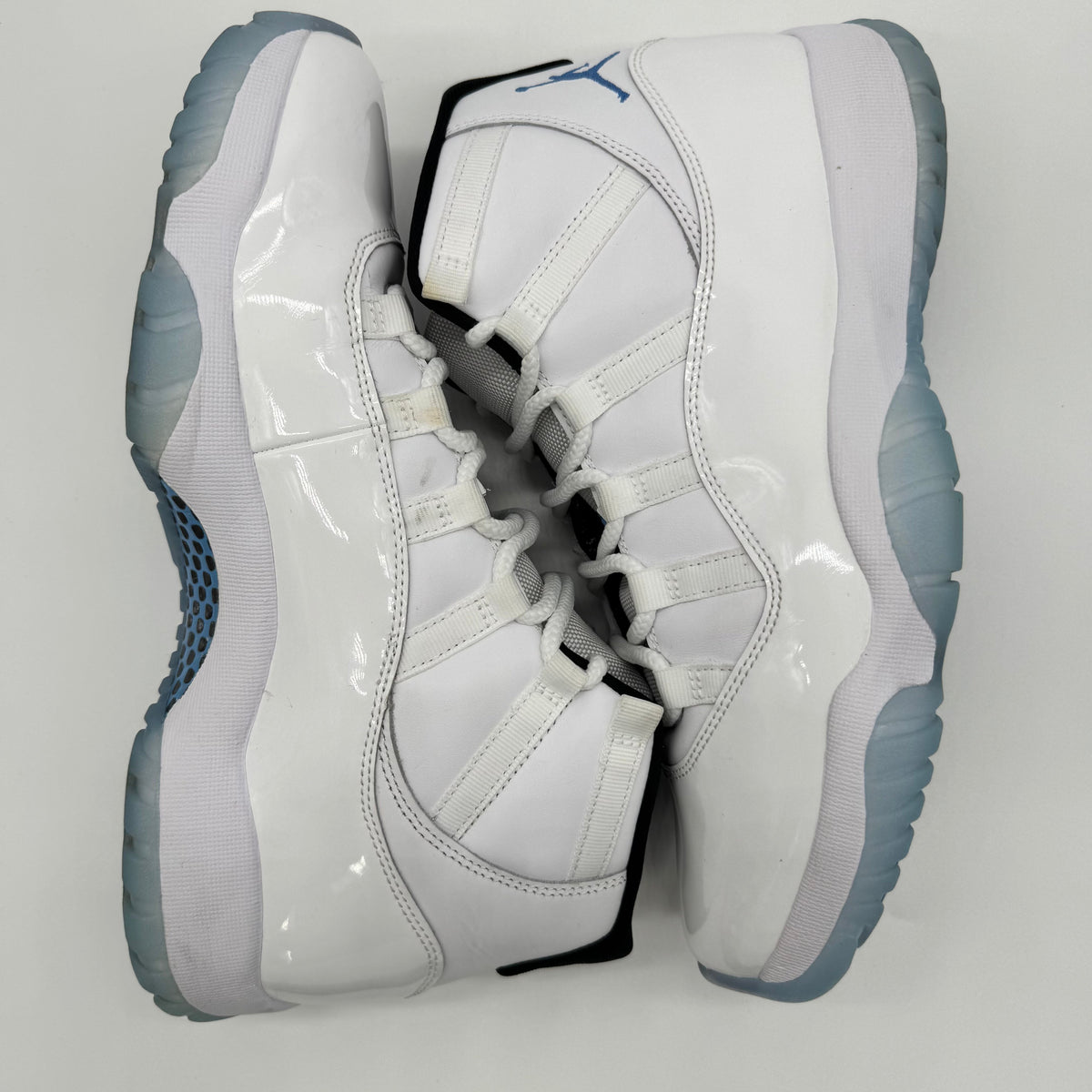 Jordan 11 High Legend Blue (2024)