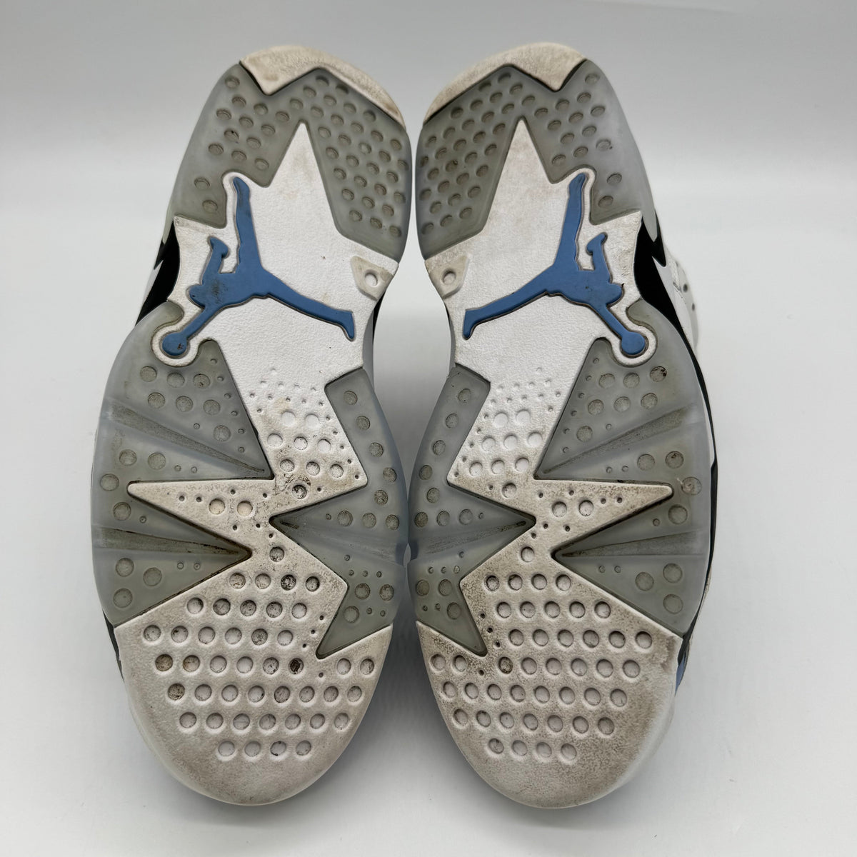Jordan 6 UNC White