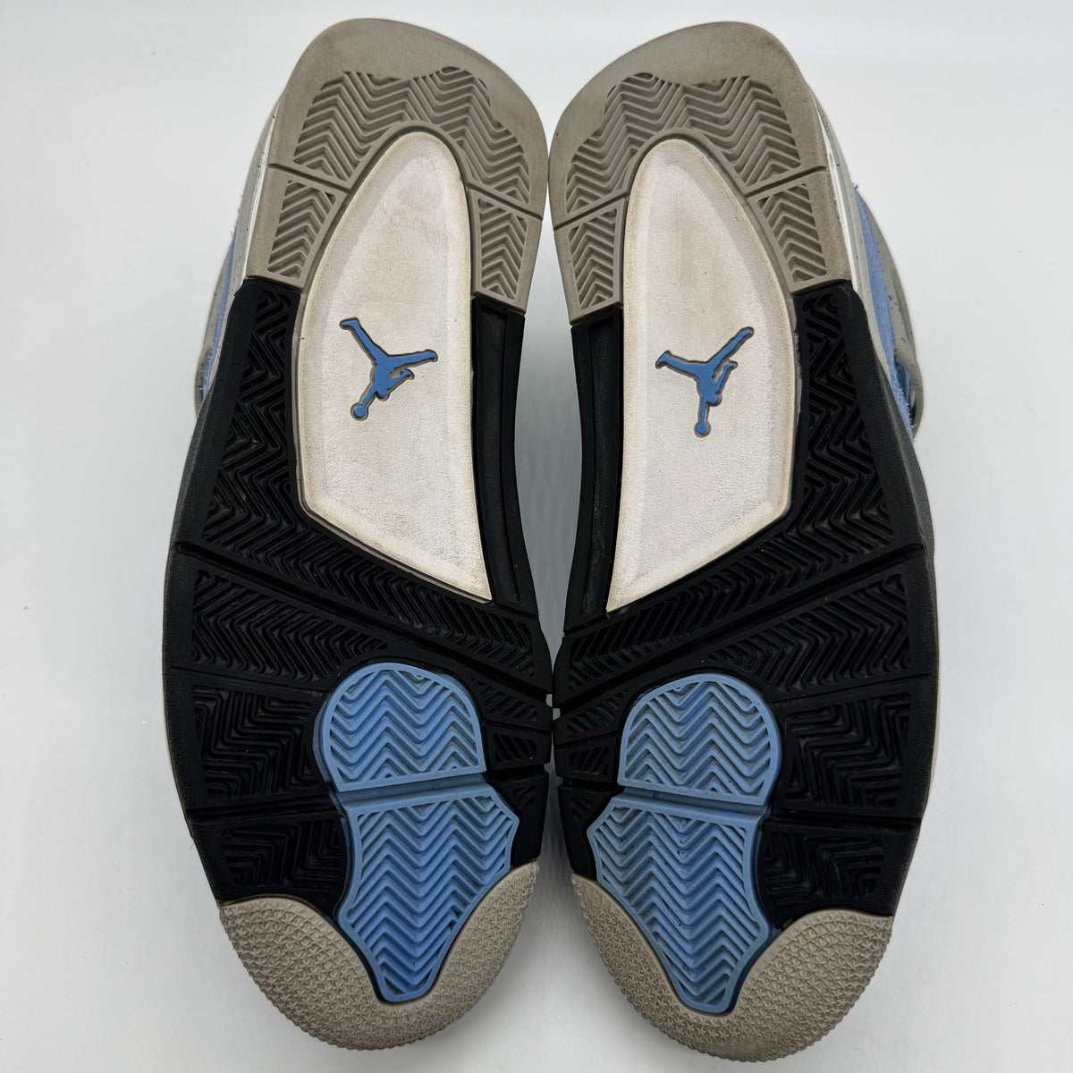 Jordan 4 Univeristy Blue
