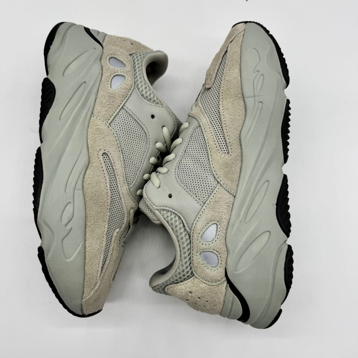 Adidas Yeezy Boost 700 Salt