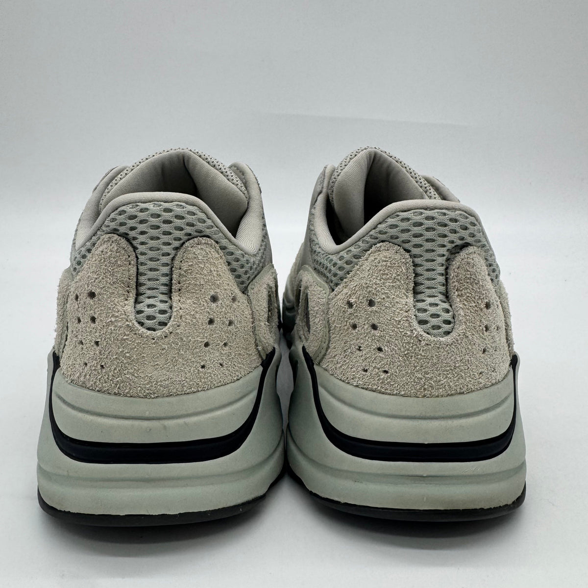 Adidas Yeezy Boost 700 Salt