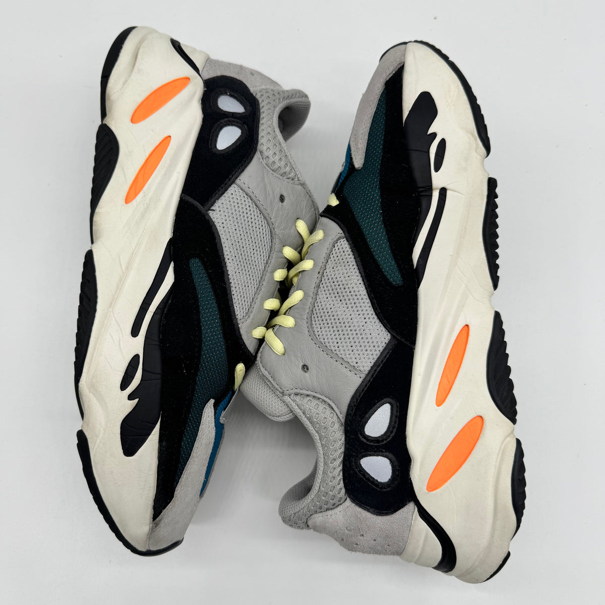 Adidas Yeezy Boost 700 Wave Runner