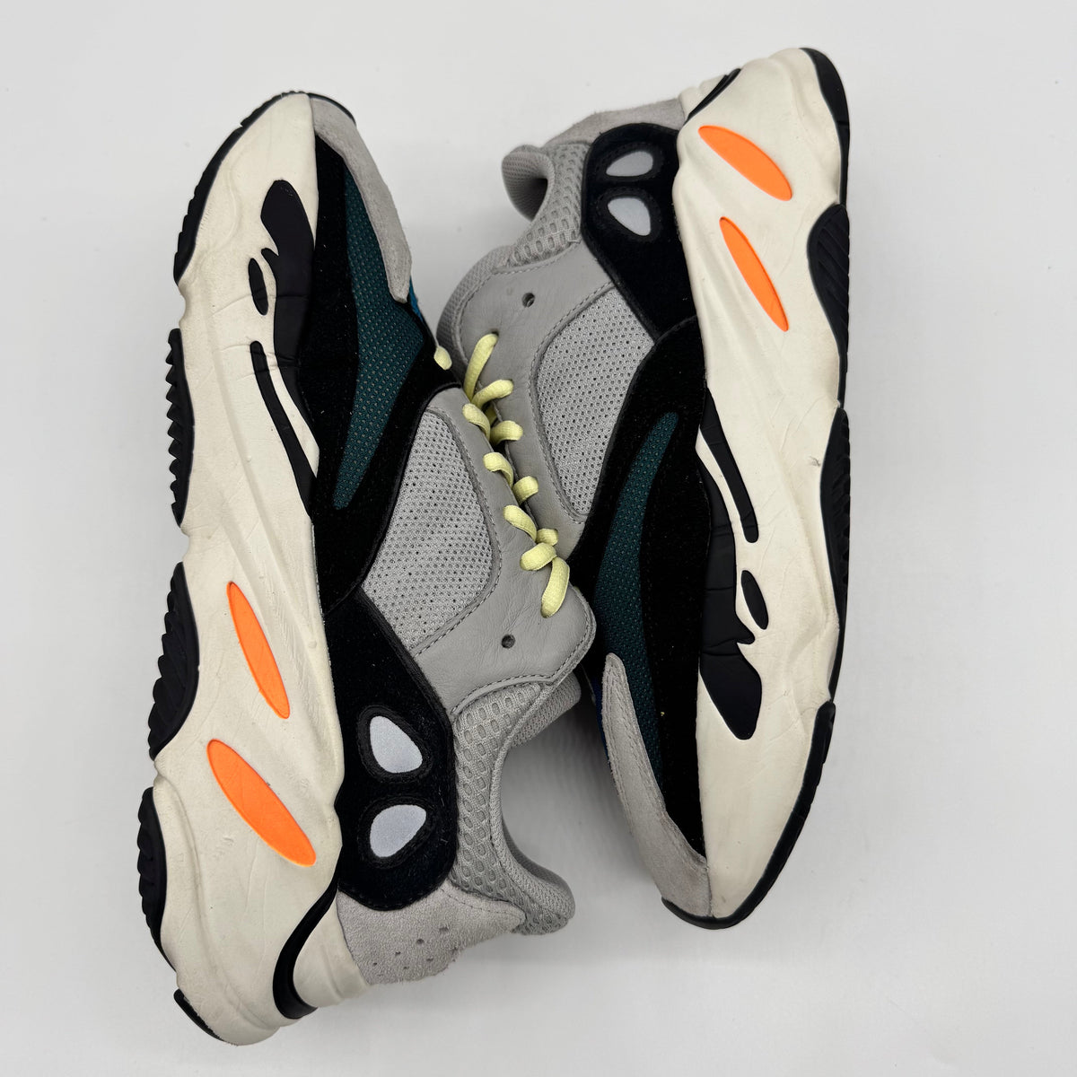 Adidas Yeezy Boost 700 Wave Runner