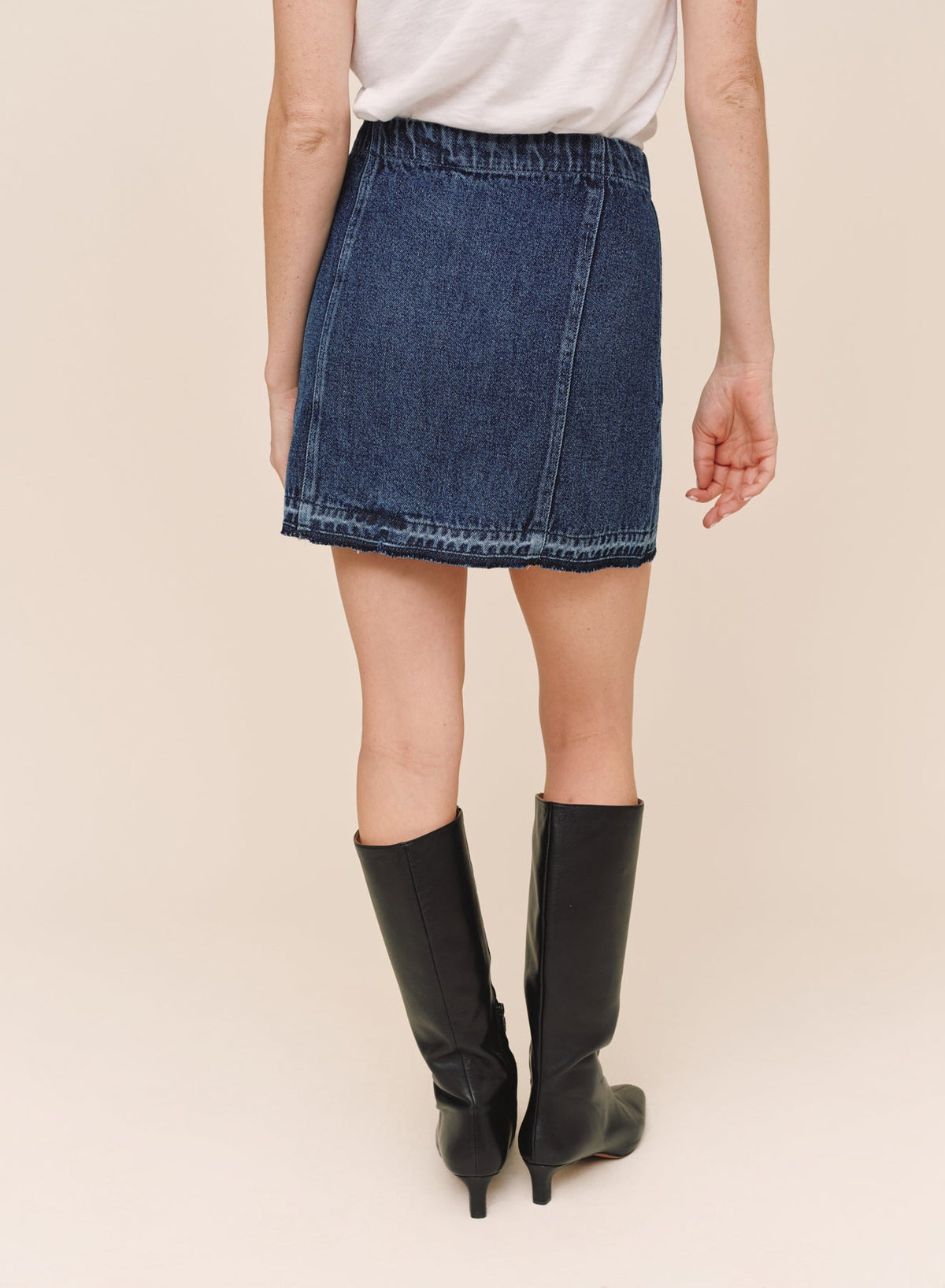 BUTTON FRONT MINI SKIRT WITH RELEASE HEM