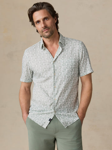 Short-Sleeve Movement Monterey Shirt - Aspen Green Leaf